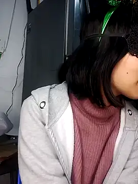 Snapshot of PequeArely chatting on December 20, 2024, 7:01 am PequeArely online show from December 20, 2024, 7:01 am