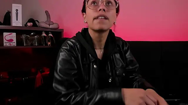 lilith-deveraux online show from February 21, 2025, 12:28 pm