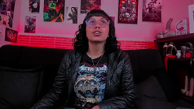 lilith-deveraux online show from September 18, 2025, 8:11 pm