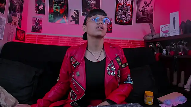 lilith-deveraux online show from September 26, 2025, 1:59 pm