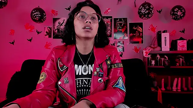 lilith-deveraux online show from November 11, 2025, 9:59 pm