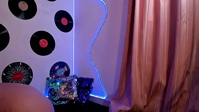  dahian14  online show from January 24, 2025, 12:31 am