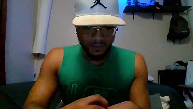 Snapshot of KySir1990 chatting on September 9, 2025, 7:52 am KySir1990 online show from September 9, 2025, 7:52 am