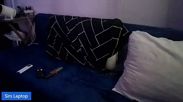 Snapshot of KySir1990 chatting on September 29, 2025, 12:27 am KySir1990 online show from September 29, 2025, 12:27 am