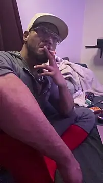 Snapshot of KySir1990 chatting on November 13, 2025, 2:10 am KySir1990 online show from November 13, 2025, 2:10 am