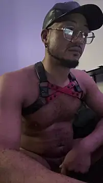 Snapshot of KySir1990 chatting on November 16, 2025, 10:32 am KySir1990 online show from November 16, 2025, 10:32 am