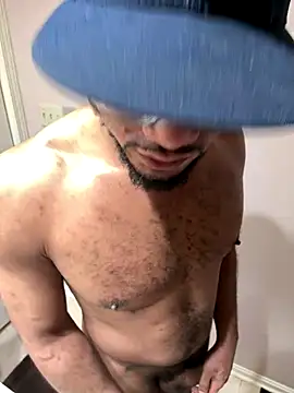 Snapshot of KySir1990 chatting on November 28, 2025, 2:31 pm KySir1990 online show from November 28, 2025, 2:31 pm