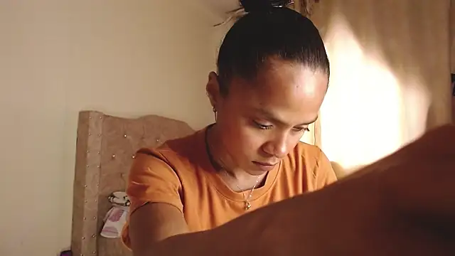 Samary thomas online show from December 7, 2024, 9:33 pm