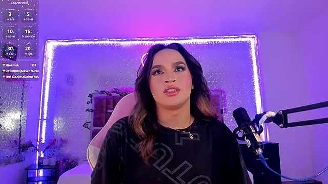 KylieVictoria online show from March 9, 2025, 4:49 am