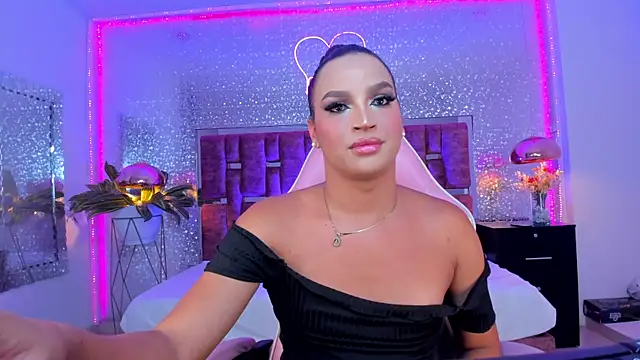 KylieVictoria online show from October 10, 2025, 4:55 am