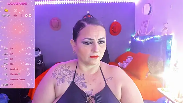 Ivonnee   online show from December 28, 2024, 4:08 am