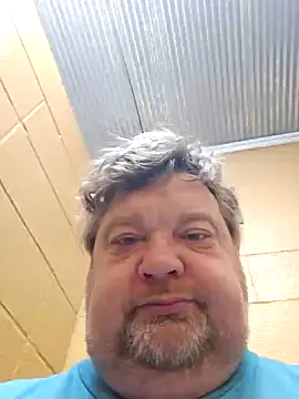 Snapshot of alienbunny chatting on January 6, 2025, 3:40 pm alienbunny online show from January 6, 2025, 3:40 pm