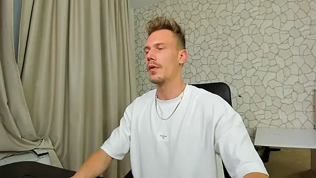 MateoBenjaminX online show from December 14, 2024, 1:06 am