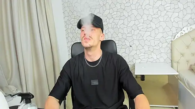 MateoBenjaminX online show from December 27, 2024, 10:37 pm