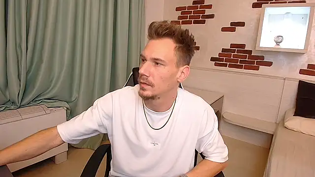 MateoBenjaminX online show from January 10, 2025, 5:24 pm