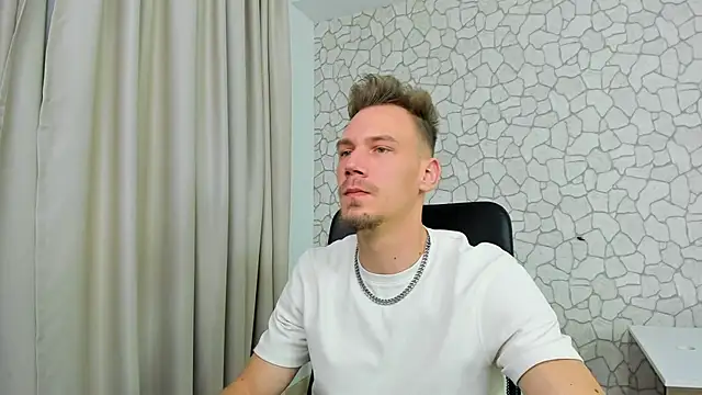 MateoBenjaminX online show from February 6, 2025, 7:18 pm