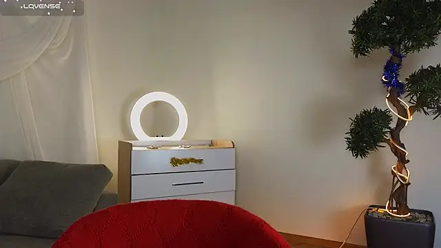 Snapshot of EthalGold chatting on February 13, 2025, 6:30 am EthalGold online show from February 13, 2025, 6:30 am