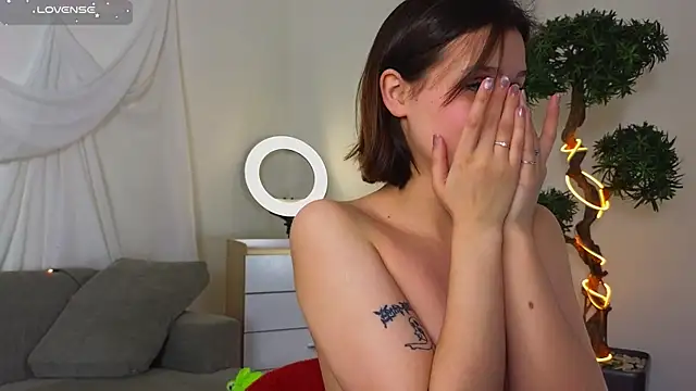 Snapshot of EthalGold chatting on February 23, 2025, 9:11 am EthalGold online show from February 23, 2025, 9:11 am