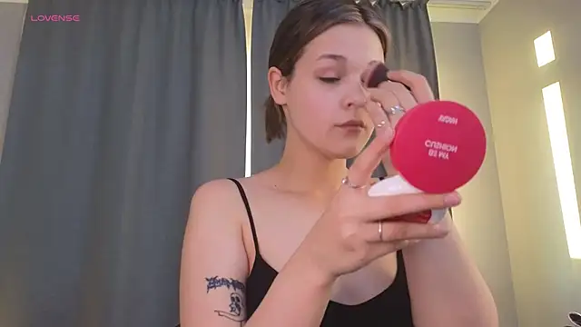 Snapshot of EthalGold chatting on October 9, 2025, 3:04 am EthalGold online show from October 9, 2025, 3:04 am