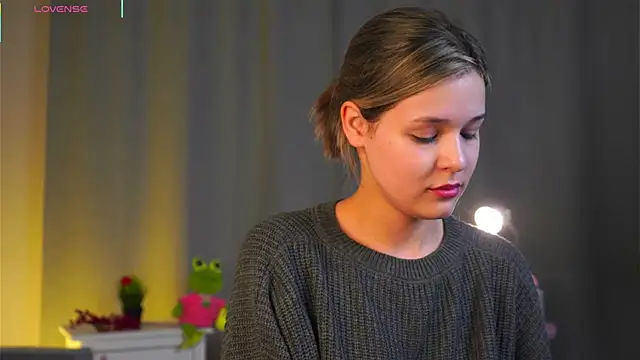 Snapshot of EthalGold chatting on November 14, 2025, 3:05 am EthalGold online show from November 14, 2025, 3:05 am