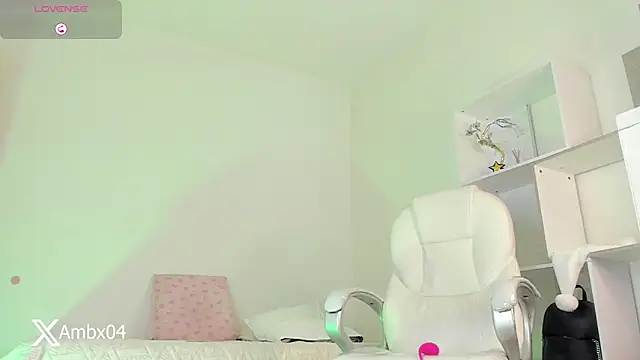 Snapshot of ambx04_ chatting on December 2, 2025, 1:39 pm ambx04 online show from December 2, 2025, 1:39 pm