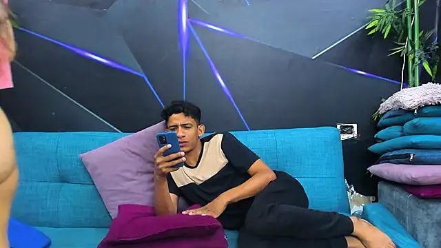 playsgirlhot online show from February 28, 2025, 11:23 pm