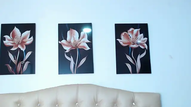 Snapshot of amaranta_f00x chatting on March 5, 2025, 12:33 pm amaranta f00x online show from March 5, 2025, 12:33 pm