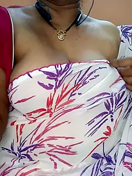 Snapshot of Sexy-Telugunayana2 chatting on February 5, 2025, 3:31 pm Sexy-Telugunayana2 online show from February 5, 2025, 3:31 pm