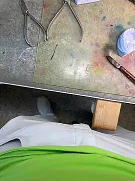 Snapshot of kareem0010 chatting on February 25, 2025, 2:00 pm kareem0010 online show from February 25, 2025, 2:00 pm