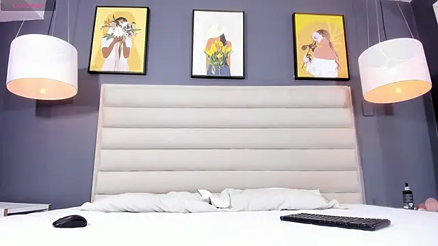 Snapshot of KyleDoom chatting on December 2, 2025, 12:10 pm KyleDoom online show from December 2, 2025, 12:10 pm