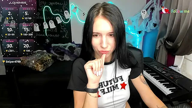 Snapshot of KarolinaBlacks chatting on November 1, 2025, 6:48 am KarolinaBlacks online show from November 1, 2025, 6:48 am