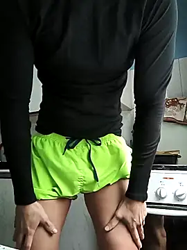 petibacsi96 online show from December 2, 2024, 10:28 am