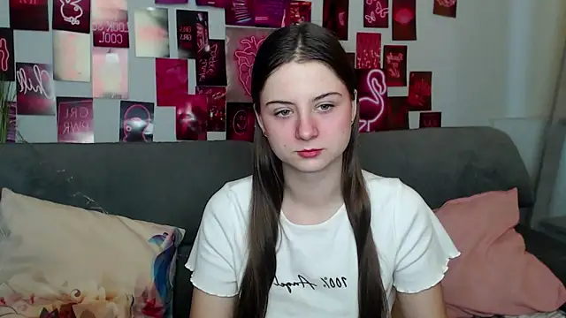 Snapshot of MilanaRoza chatting on October 26, 2025, 5:46 am MilanaRoza online show from October 26, 2025, 5:46 am