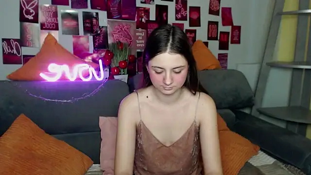 Snapshot of MilanaRoza chatting on November 13, 2025, 6:01 am MilanaRoza online show from November 13, 2025, 6:01 am