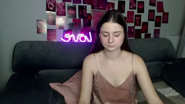 Snapshot of MilanaRoza chatting on November 15, 2025, 6:04 pm MilanaRoza online show from November 15, 2025, 6:04 pm