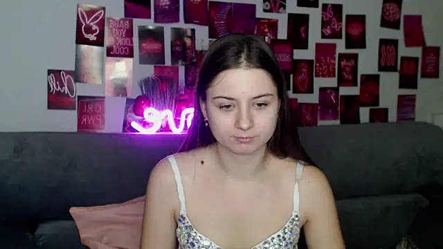 Snapshot of MilanaRoza chatting on November 17, 2025, 2:12 pm MilanaRoza online show from November 17, 2025, 2:12 pm