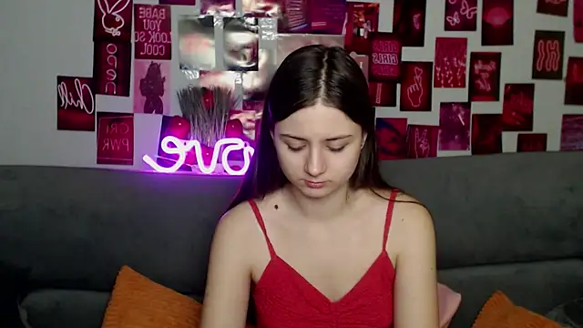 Snapshot of MilanaRoza chatting on December 5, 2025, 6:00 am MilanaRoza online show from December 5, 2025, 6:00 am