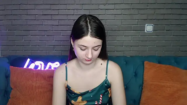 Snapshot of MilanaRoza chatting on December 14, 2025, 6:08 am MilanaRoza online show from December 14, 2025, 6:08 am