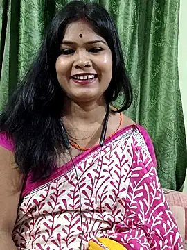 yoursweety09 online show from November 5, 2025, 1:49 am