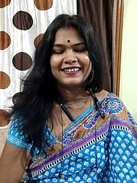 yoursweety09 online show from November 19, 2025, 12:10 am