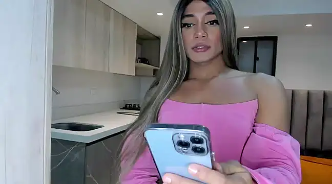 Snapshot of selfsuck_trans chatting on December 6, 2024, 11:54 am selfsuck trans online show from December 6, 2024, 11:54 am