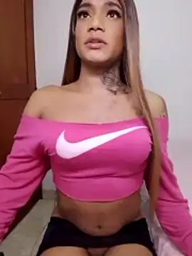 Snapshot of selfsuck_trans chatting on November 22, 2025, 12:42 am selfsuck trans online show from November 22, 2025, 12:42 am