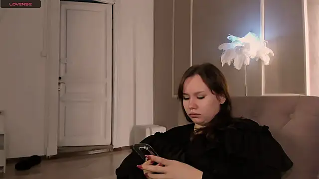 Snapshot of Alisia_Mars chatting on October 9, 2025, 6:00 am Alisia Mars online show from October 9, 2025, 6:00 am