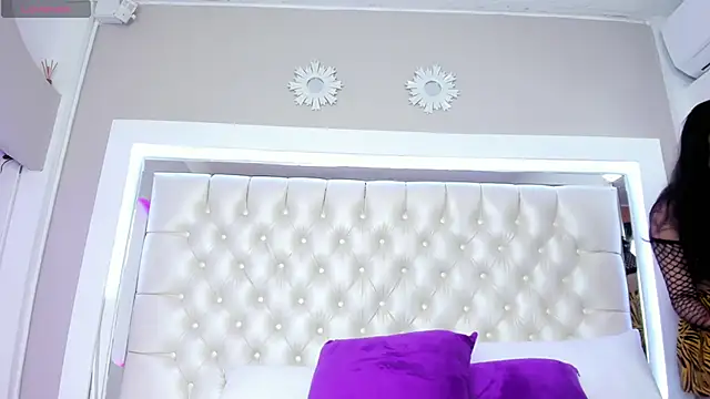 JessicaMilan online show from January 24, 2025, 11:37 am