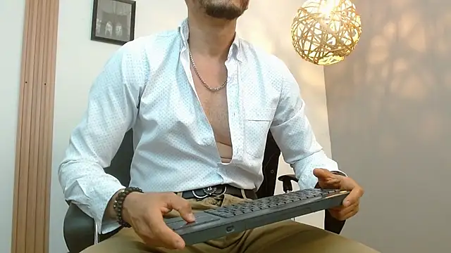 Reiko 85  online show from February 5, 2025, 9:07 pm