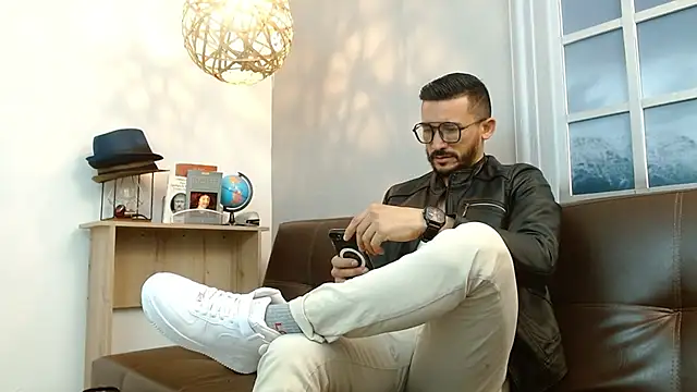 Reiko 85  online show from March 17, 2025, 7:15 pm