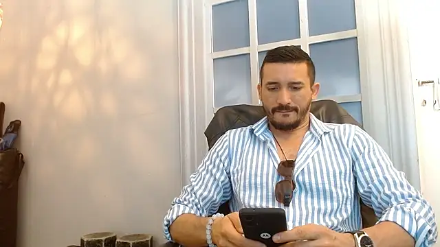 Reiko 85  online show from October 7, 2025, 2:47 pm