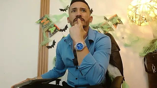 Reiko 85  online show from October 13, 2025, 8:09 pm