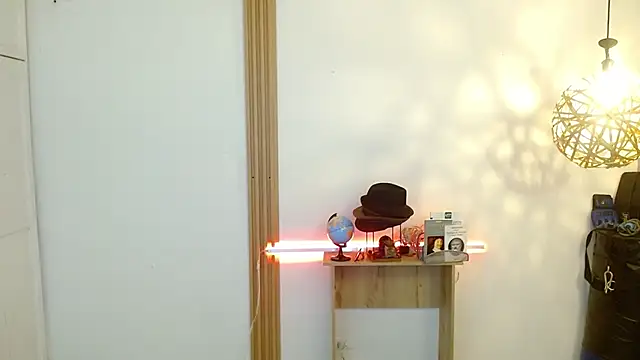 Reiko 85  online show from November 6, 2025, 2:40 pm