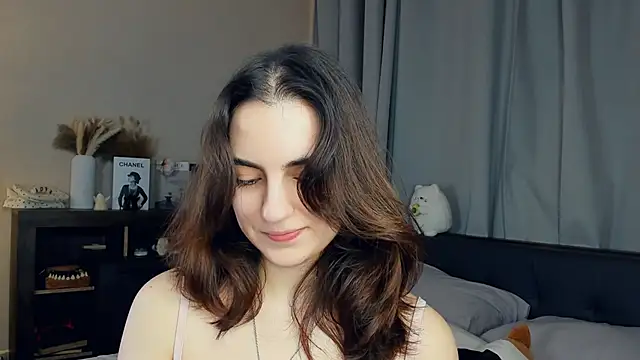 Snapshot of DracosMoon chatting on November 11, 2025, 7:08 am DracosMoon online show from November 11, 2025, 7:08 am